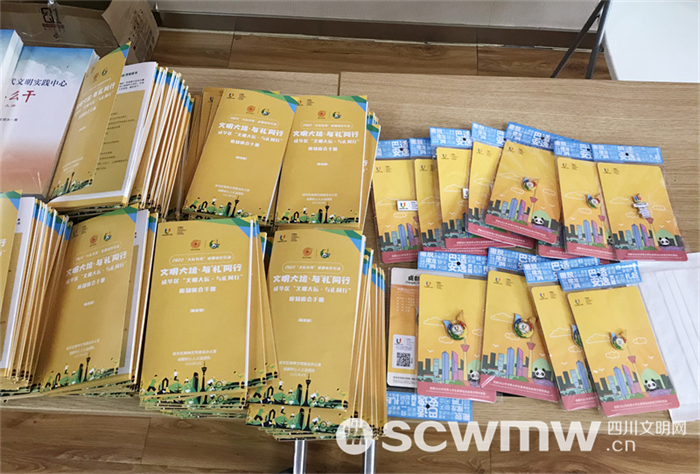 宁夏银川:与文明同行共倡观影观赛新风尚(图1)