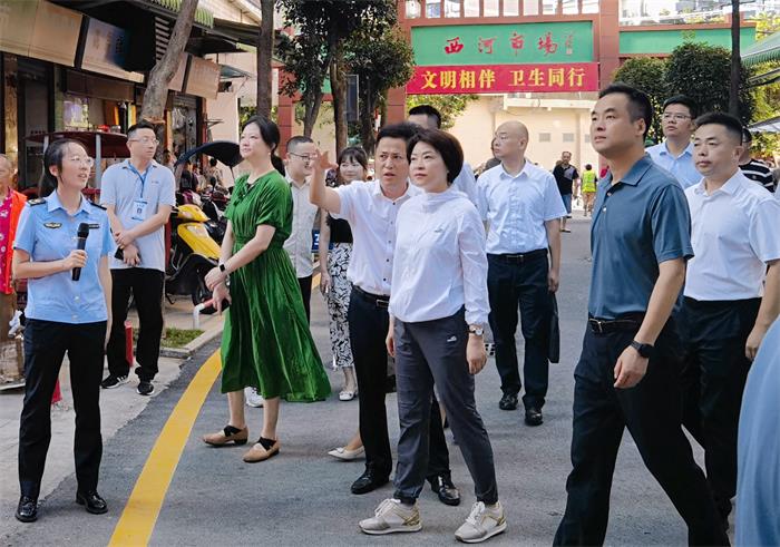 南充市委常委,宣传部长廖雪梅带队调研督导文明城市创建工作